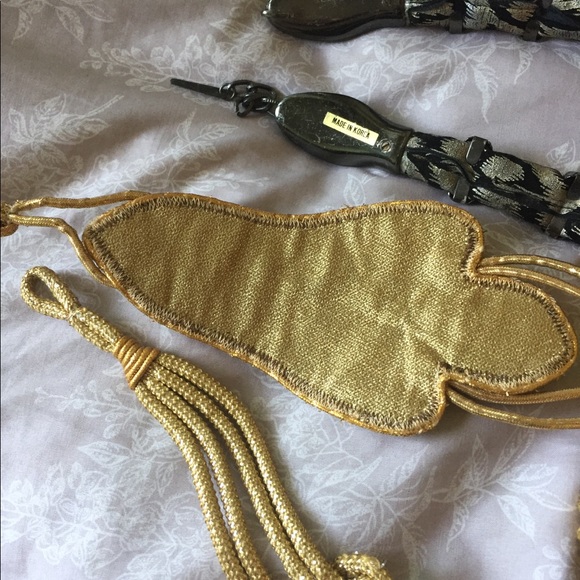 2Vintage belts Unusually Wild! - Picture 3 of 6